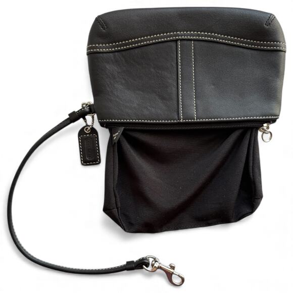 Vintage COACH Black Leather Wristlet Contrast Stitching Y2K Silver - Picture 8 of 10